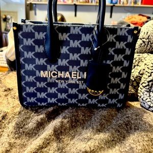 Brand new never been used ! Michael kors blue tote purse